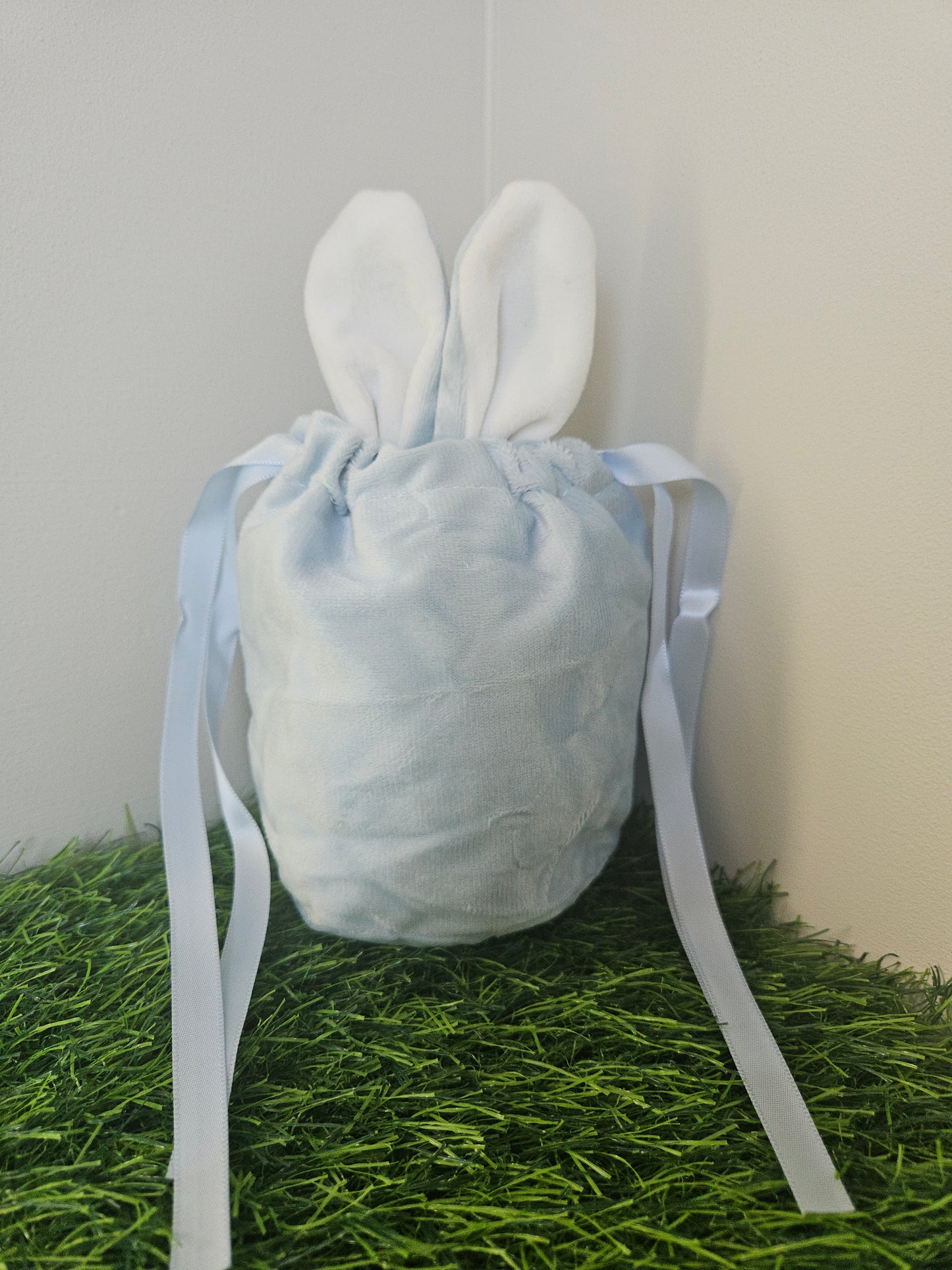 Blue velvet bunny bag