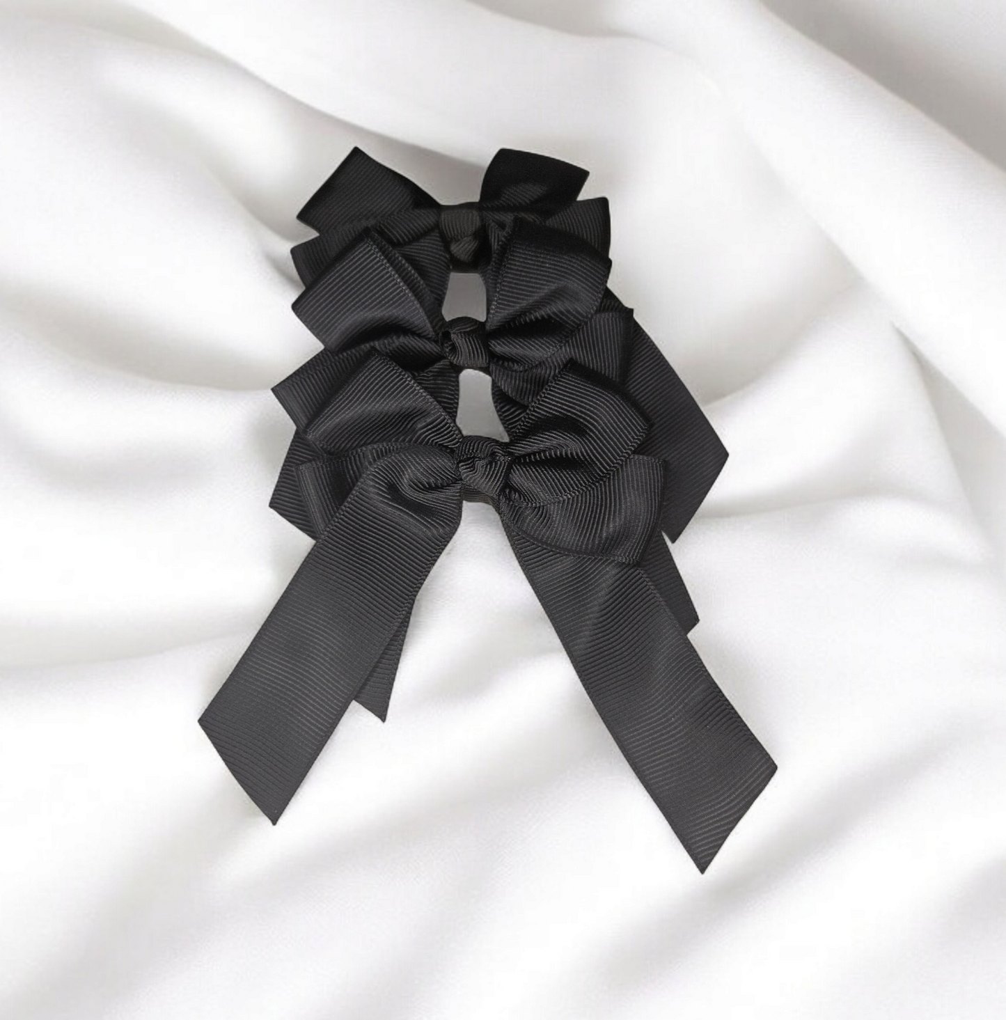 Black hair bow