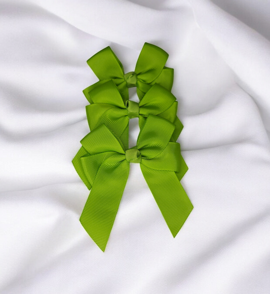 Green hair bow