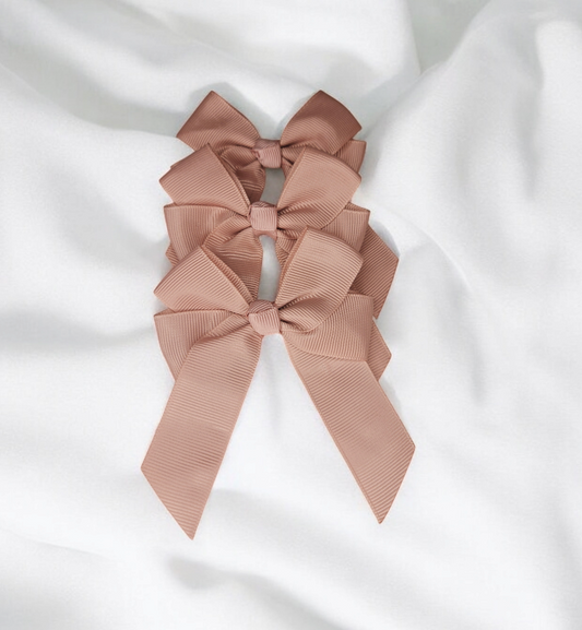 Dusty pink hair bow